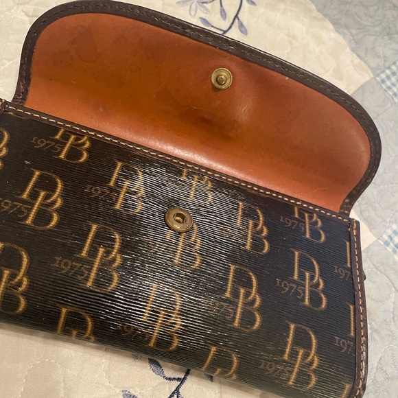 Dooney & Burke drawstring bag & wallet - Picture 3 of 6